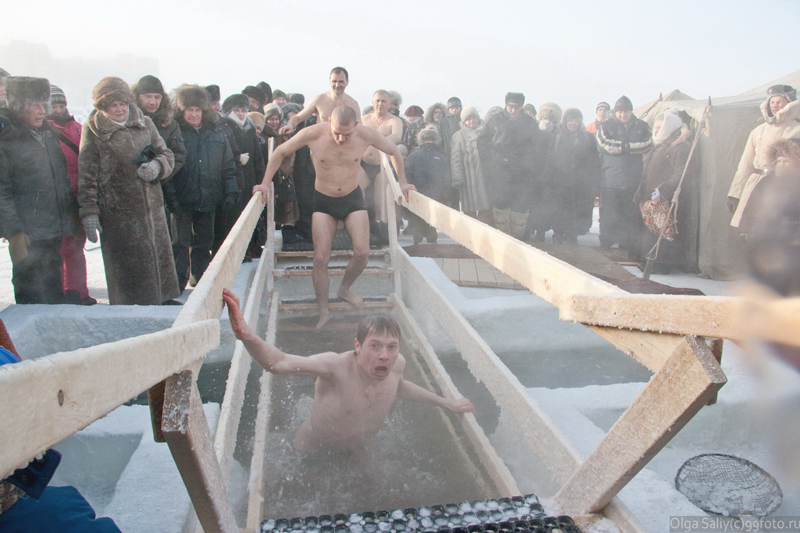 Купание в крещение 19 января (72) Крещение в Бердске, Россия, фотограф Ольга Салий (72)