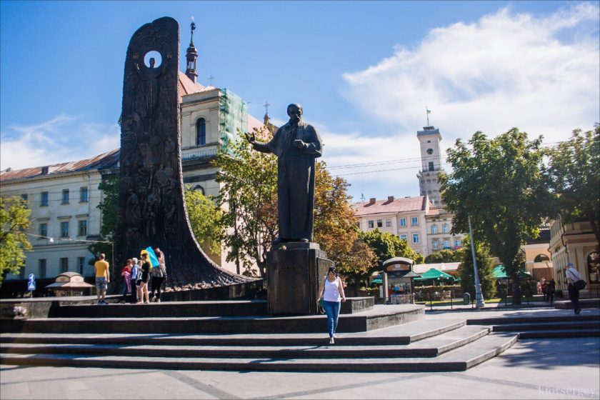 памятник величайшему Т. Г. Шевченко 