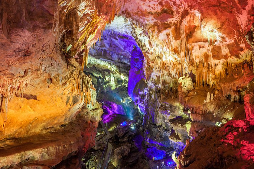 Пещера Прометея Кумистави