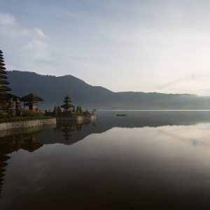 Pura Ulun Danu Bratan, Бали. Храм на горном озере (1)